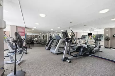 525 W Hawthorne Place #608, Chicago, IL 60657 - Photo 9