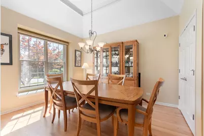 29W511 Cerny Circle, Warrenville, IL 60555 - Photo 3