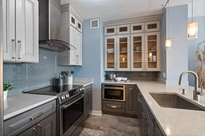 501 N Clinton Street #1304, Chicago, IL 60654 - Photo 13
