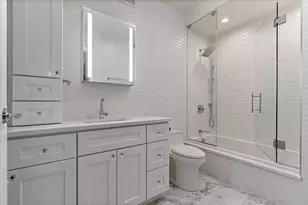 501 N Clinton St, Chicago, IL 60654 - Photo 17