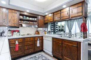 1340 13th St, Bloomington, IL 61704 - Photo 17