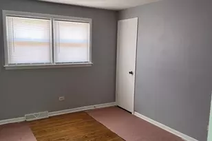 11959 S Prairie Ave, Chicago, IL 60628 - Photo 7