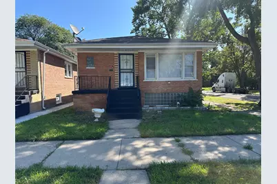 11959 S Prairie Avenue, Chicago, IL 60628 - Photo 1