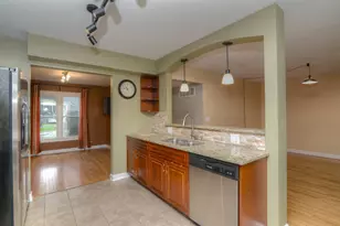 306 Colony Green Dr, Bloomingdale, IL 60108 - Photo 11