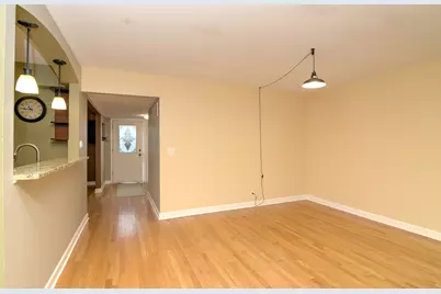 306 Colony Green Drive, Bloomingdale, IL 60108 - Photo 7
