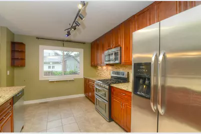306 Colony Green Drive, Bloomingdale, IL 60108 - Photo 13