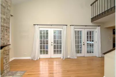 306 Colony Green Drive, Bloomingdale, IL 60108 - Photo 5
