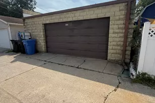 5117 N Kolmar Ave, Chicago, IL 60630 - Photo 25