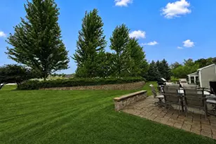 3799 Canton Cir, Mundelein, IL 60060 - Photo 3