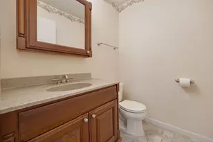 784 Leicester Rd, Elk Grove Village, IL 60007 - Photo 15