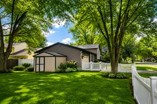 4 N Birchwood Dr, Naperville, IL 60540 - Photo 35