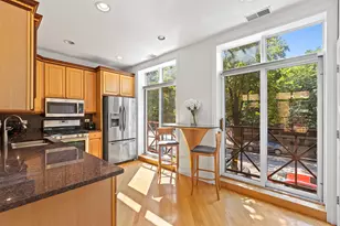 1350 W Byron St, Chicago, IL 60613 - Photo 5