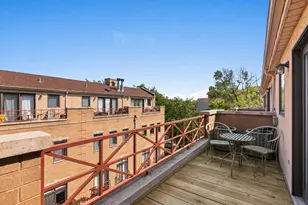 1350 W Byron St, Chicago, IL 60613 - Photo 17