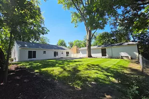 21 Crestview Terrace, Buffalo Grove, IL 60089 - Photo 25