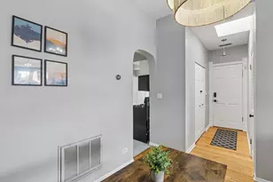 2202 N Clybourn Ave, Chicago, IL 60614 - Photo 7