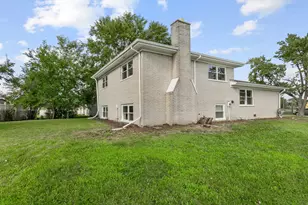 326 S Minerva Ave, Glenwood, IL 60425 - Photo 3