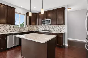 12807 Timber Wood Cir, Plainfield, IL 60585 - Photo 3