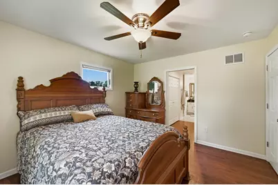 32 E Rickard Drive, Oswego, IL 60543 - Photo 13