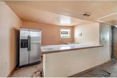7927 S Ridgeland Avenue, Chicago, IL 60617 - Photo 19