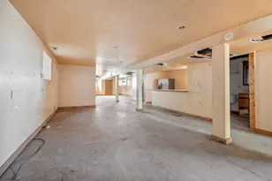 7927 S Ridgeland Ave, Chicago, IL 60617 - Photo 17