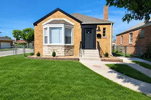 5000 N Nordica Ave, Chicago, IL 60656 - Photo 1