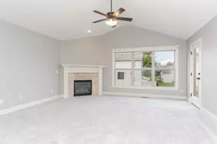2702 Shepard Rd, Normal, IL 61761 - Photo 21