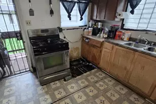 124 W 111th Pl, Chicago, IL 60628 - Photo 5