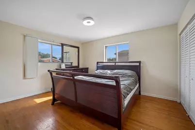 8560 W Clara Drive, Niles, IL 60714 - Photo 11