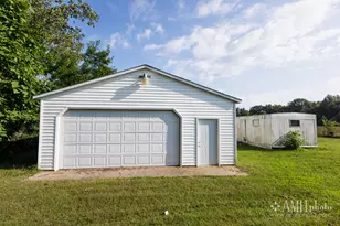 17611 E 4750S Rd, Pembroke Twp, IL 60958 - Photo 35