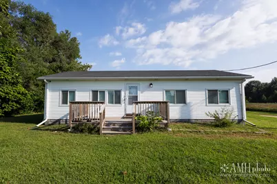17611 E 4750S Road, Pembroke Twp, IL 60958 - Photo 1