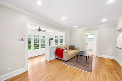 2038 Hawthorne Lane, Evanston, IL 60201 - Photo 9
