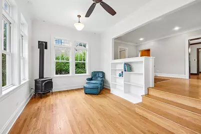 2038 Hawthorne Lane, Evanston, IL 60201 - Photo 11