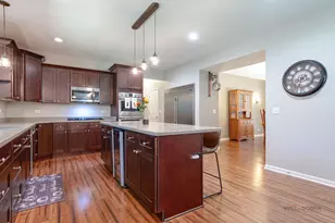 39226 N Rangers Way, Antioch, IL 60002 - Photo 19