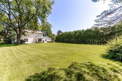 19665 W Hawthorne Boulevard, Mundelein, IL 60060 - Photo 33