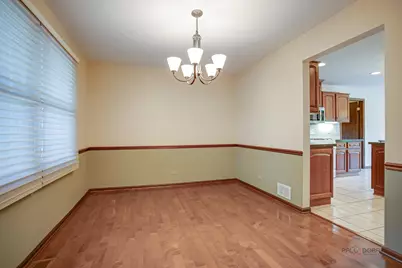 19665 W Hawthorne Boulevard, Mundelein, IL 60060 - Photo 7