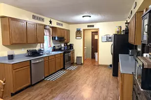 6044 McCarty Rd, Kinmundy, IL 62854 - Photo 3