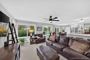 1172 Hillcrest Ln, Woodridge, IL 60517 - Photo 13
