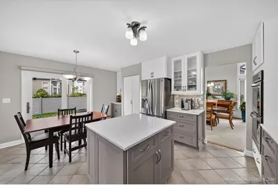 1172 Hillcrest Lane, Woodridge, IL 60517 - Photo 5