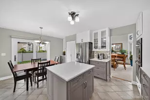1172 Hillcrest Ln, Woodridge, IL 60517 - Photo 5