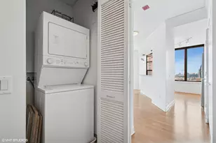 200 N Jefferson St, Chicago, IL 60661 - Photo 11