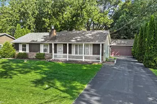 3884 Woodlawn Ave, Gurnee, IL 60031 - Photo 1