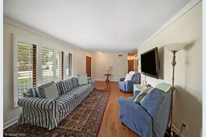 3884 Woodlawn Avenue, Gurnee, IL 60031 - Photo 9