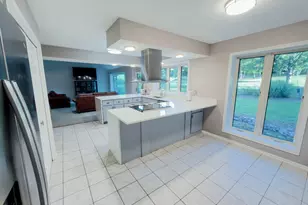 37W271 Weld Rd, Elgin, IL 60124 - Photo 11
