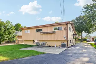 1058 Seymour Ave, Des Plaines, IL 60016 - Photo 23