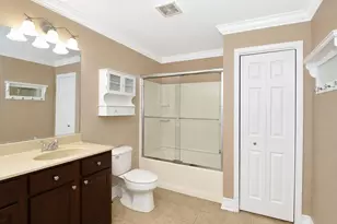 809 Colchester Dr, Oswego, IL 60543 - Photo 35