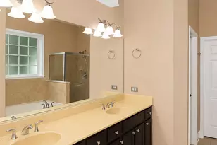 809 Colchester Dr, Oswego, IL 60543 - Photo 19