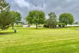 1903 Cobblestone Dr, Carpentersville, IL 60110 - Photo 25