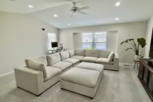 1903 Cobblestone Dr, Carpentersville, IL 60110 - Photo 17