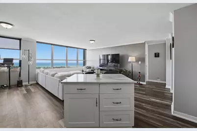 655 W Irving Park Road #3404, Chicago, IL 60613 - Photo 9