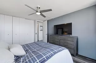 655 W Irving Park Rd, Chicago, IL 60613 - Photo 15